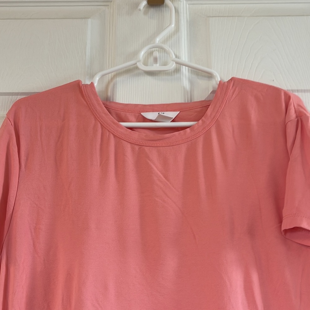 Pink top - Picture 2 of 4